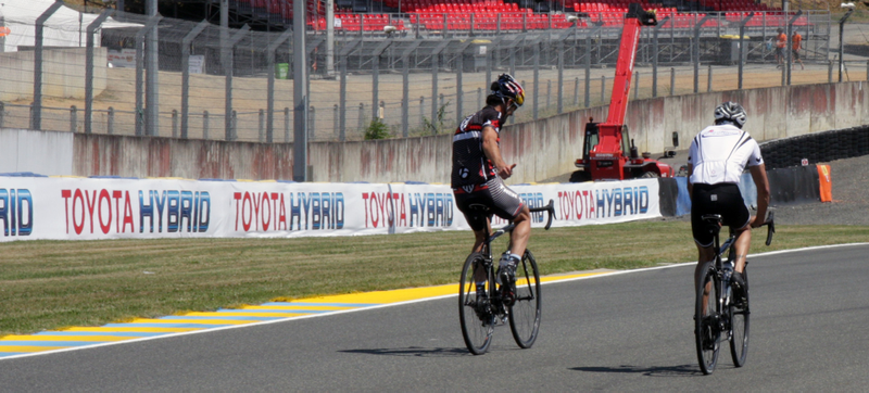 Illustration for article titled Here's Mark Webber At Le Mans Testing This Year's Narrower Tires